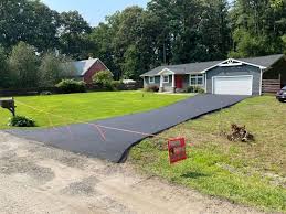 Best Gravel Driveway Installation  in Eggertsville, NY